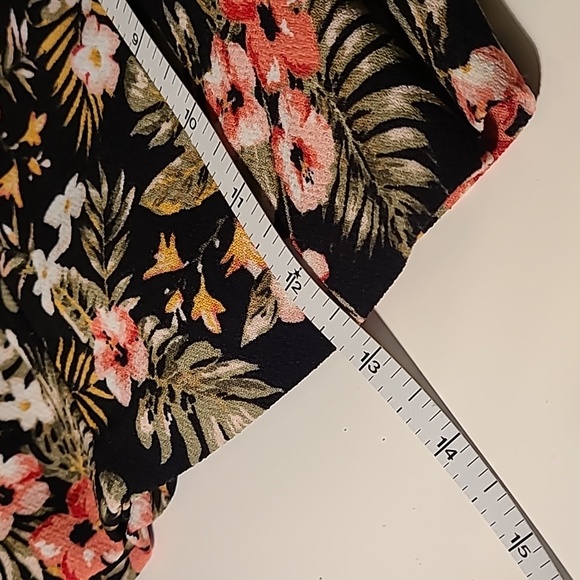 A colorful short - Picture 4 of 4